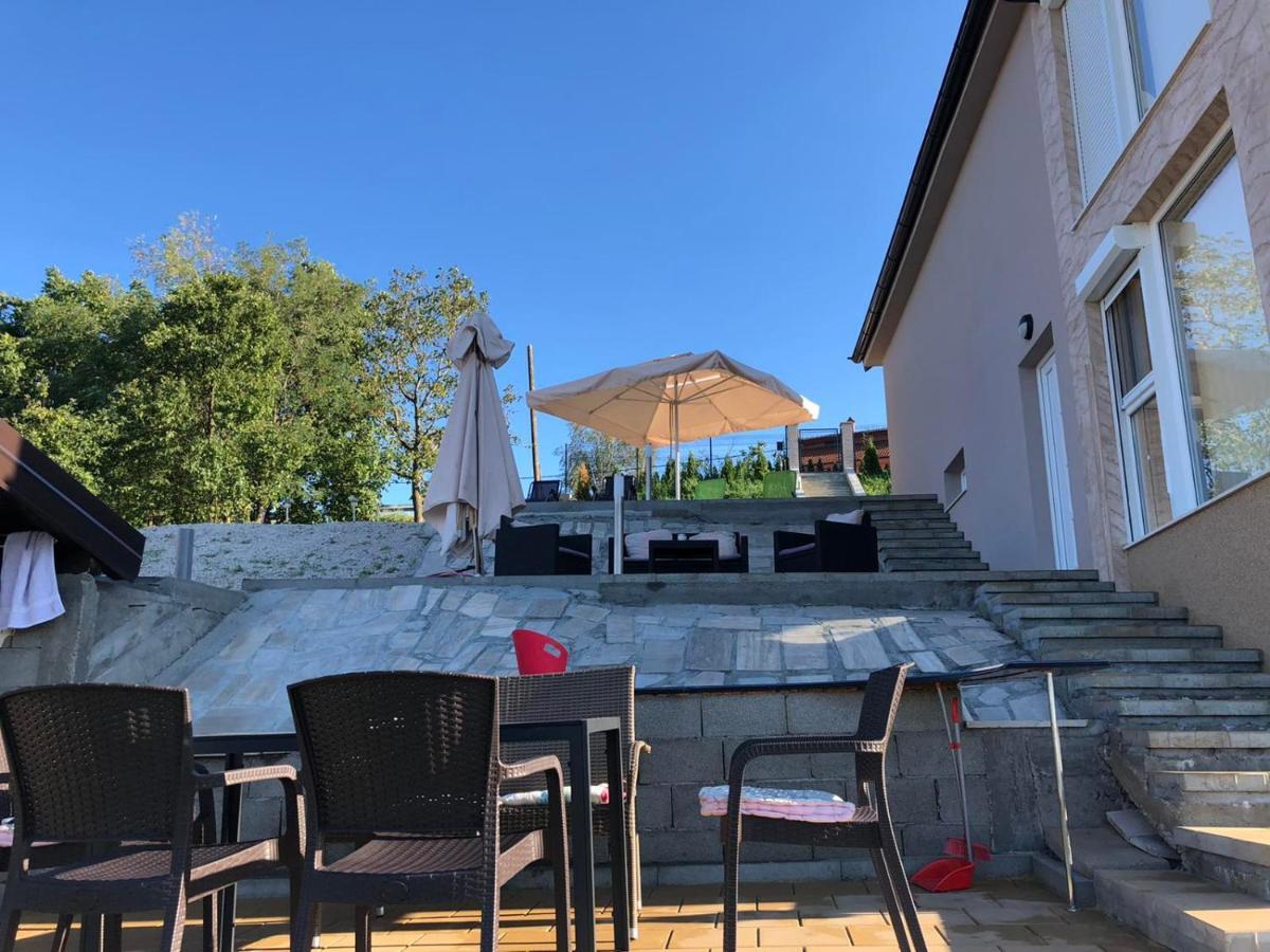 Vila Pogled 阿然德洛维克 外观 照片
